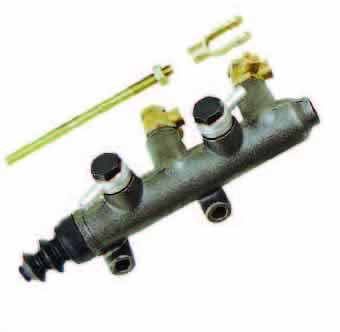 Dual circuit brake master cylinder